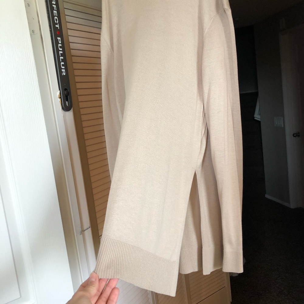 Light long sleeve / sweater